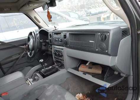 2007 Jeep Commander Sport z USA, uszkodzony, nr VIN 1J8HG48K47C653864